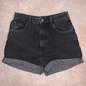 dark wash high wasted denim Zara shorts